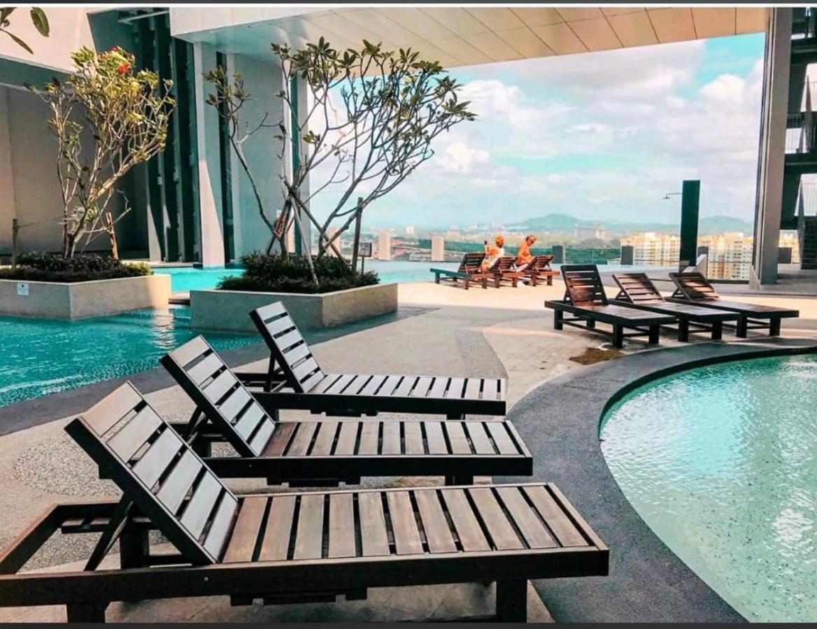 Homestay Shah Rizki At Imperio With Swimming Pool Muslim Friendly Malacca 外观 照片