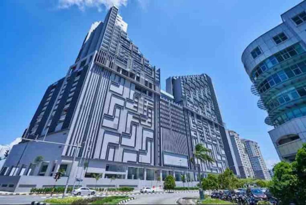 Homestay Shah Rizki At Imperio With Swimming Pool Muslim Friendly Malacca 外观 照片